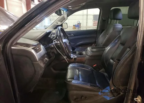 2018 Chevrolet Suburban K1500 Lt z USA, uszkodzony, nr VIN 1GNSKHKC9JR119419